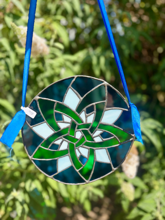 Celtic knot stained glass lightcatcher/suncatcher